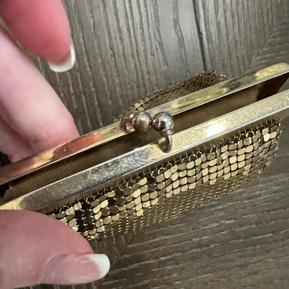 Whiting And Davis Gold Mesh Double Kisslock Change Purse Vintage